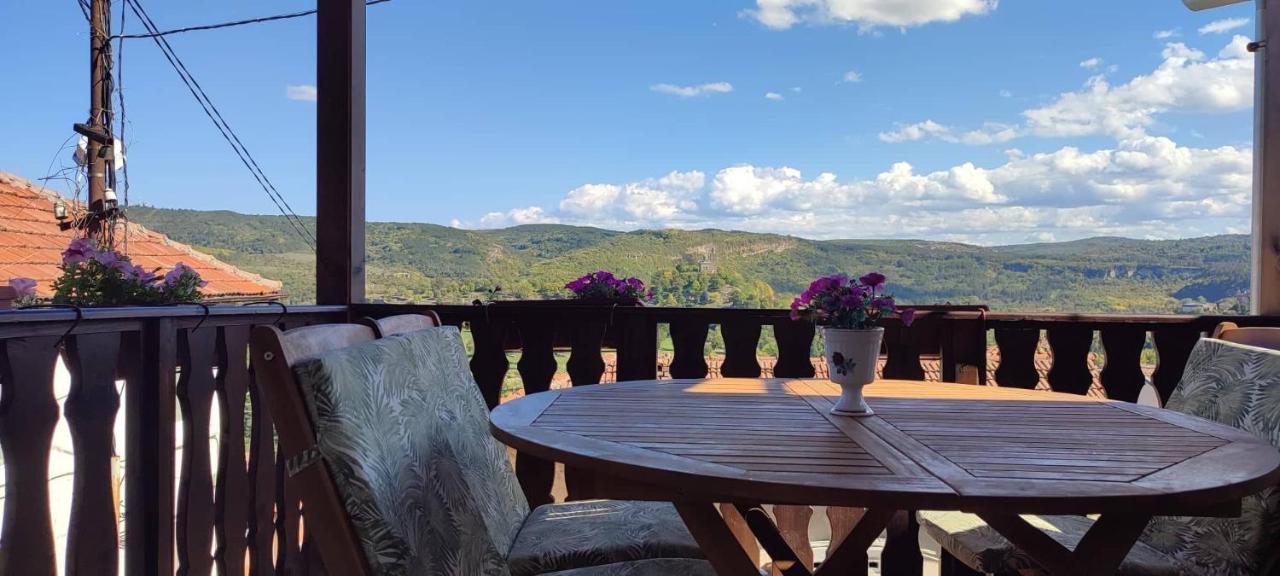 Arts Guest House -Beautiful Villa For 6 Persons Veliko Tŭrnovo Exterior foto